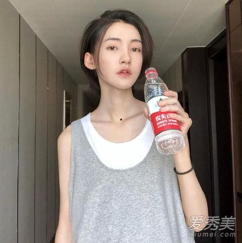 网红李由是男的